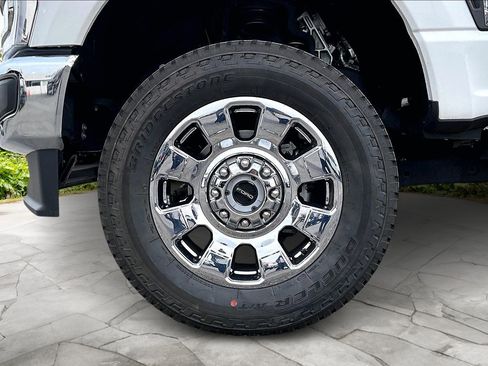 Used 2024 Ford F250 Lariat w/ Lariat Ultimate Package image 9