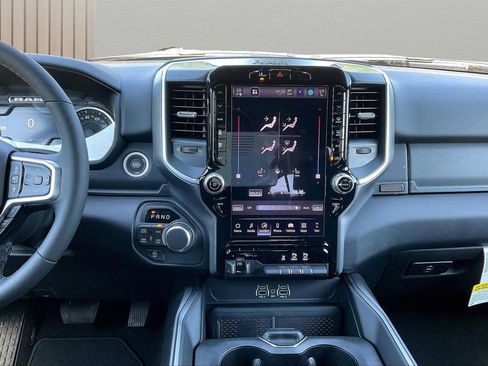 New 2026 RAM 1500 4x4 Crew Cab image 13