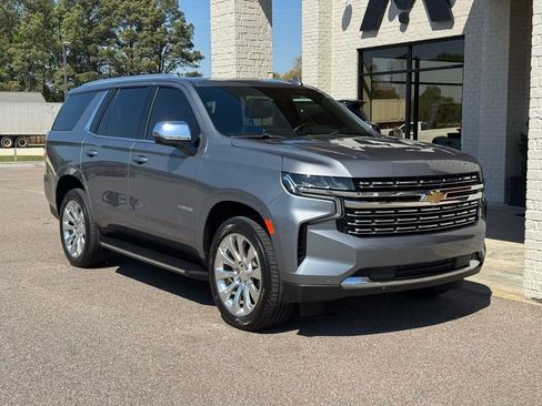 Used 2021 Chevrolet Tahoe Premier w/ Premium Package RWD image 18