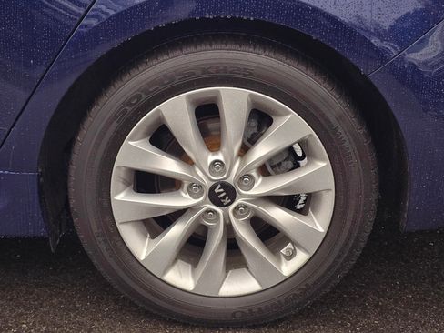 Used 2018 Kia Optima EX image 11