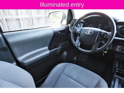 Used 2020 Toyota Tacoma SR image 9