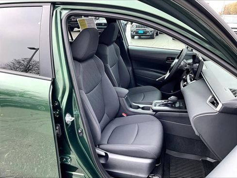 Used 2026 Toyota Corolla Cross LE w/ Moonroof Package image 11