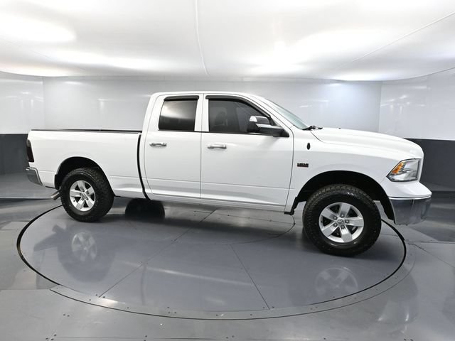 Used 2017 RAM 1500 Classic SLT AWD/4WD image 2