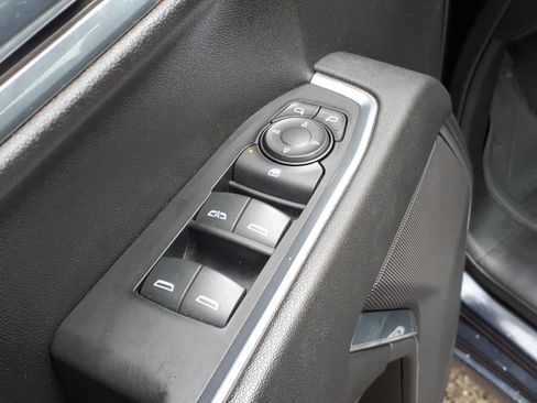 Used 2023 Chevrolet Silverado 1500 LT w/ LPO, Liner Protection Package AWD/4WD image 5