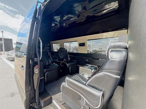 Used 2020 Mercedes-Benz Sprinter 3500 image 20