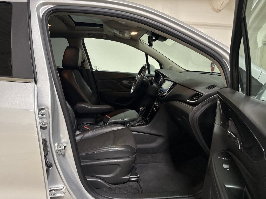 Used 2018 Buick Encore Preferred FWD image 22
