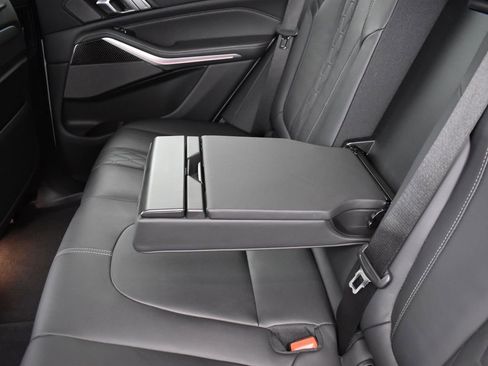 Used 2022 BMW X5 M50i w/ Executive Package image 25