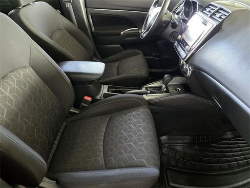 Used 2021 Mitsubishi Outlander Sport SE image 14