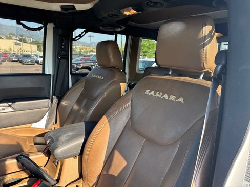 Used 2013 Jeep Wrangler Unlimited Sahara w/ Connectivity Group AWD/4WD image 19