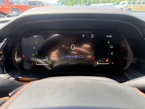 Used 2023 Jeep Grand Cherokee Summit AWD/4WD image 19