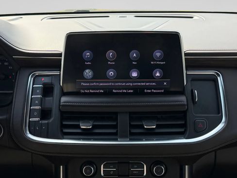 Used 2021 Chevrolet Suburban LT w/ Rear Media and Nav Package image 21