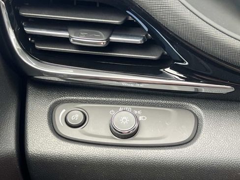 New 2026 Buick Envista Sport Touring w/ Convenience I Package FWD image 28
