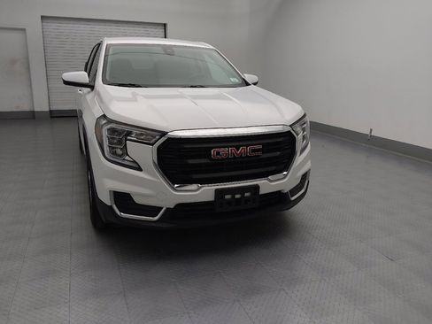 Used 2024 GMC Terrain SLE image 14