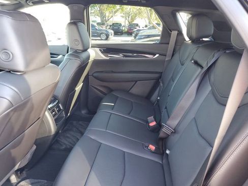 Used 2025 Cadillac XT5 Premium Luxury w/ Technology Package image 10