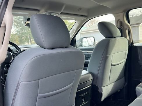 Used 2017 RAM 1500 Big Horn AWD/4WD image 35