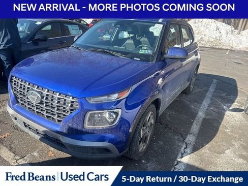 Certified 2023 Hyundai Venue Limited image 2