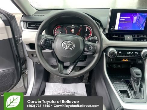 Used 2025 Toyota RAV4 XLE image 21