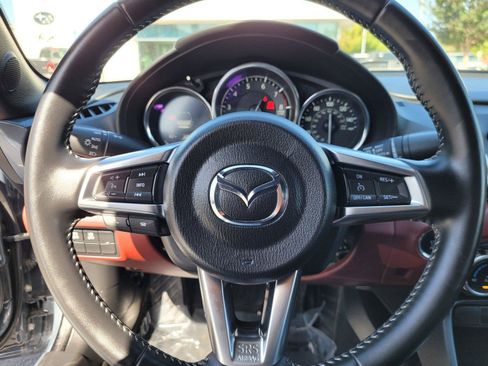Used 2020 MAZDA MX-5 Miata Grand Touring RWD image 34