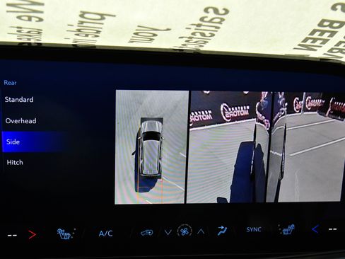 Used 2025 Chevrolet Tahoe LT AWD/4WD image 21