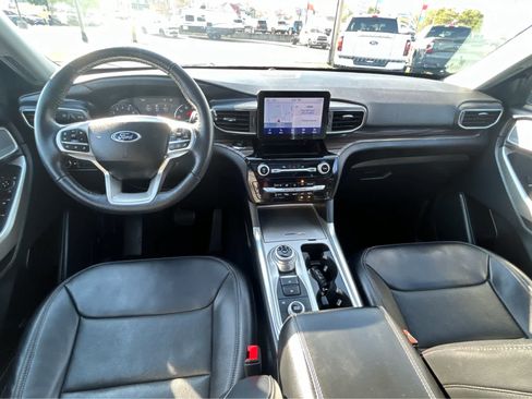 Used 2023 Ford Explorer Limited w/ Equipment Group 301A image 16