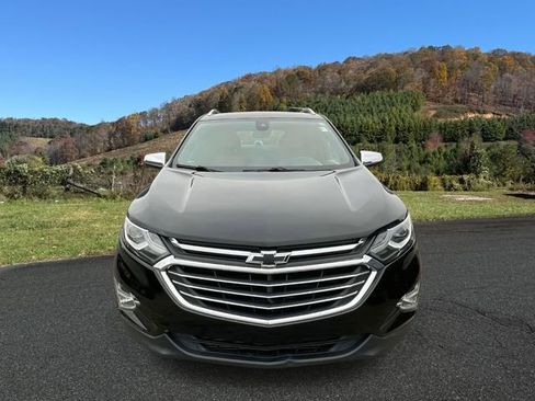 Used 2020 Chevrolet Equinox Premier image 2