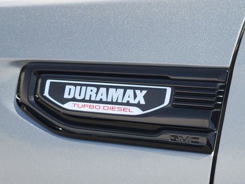 Used 2023 GMC Sierra 1500 Elevation w/ X31 Off-Road Package AWD/4WD image 13