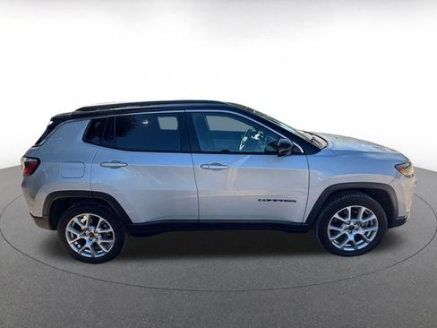 Used 2025 Jeep Compass Limited image 8