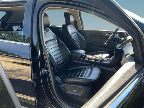 Used 2019 Ford Edge SEL w/ Equipment Group 201A AWD/4WD image 27