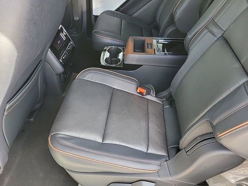 New 2025 Lincoln Aviator Black Label w/ Jet Appearance Package image 18