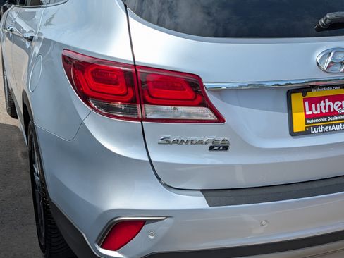Used 2019 Hyundai Santa Fe XL AWD/4WD image 17