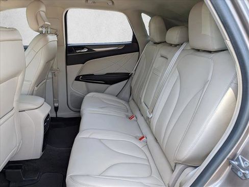 Used 2018 Lincoln MKC Premiere AWD/4WD image 17