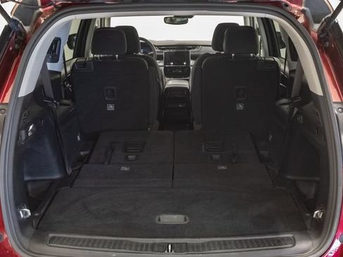 Used 2023 Jeep Grand Cherokee L Laredo AWD/4WD image 38