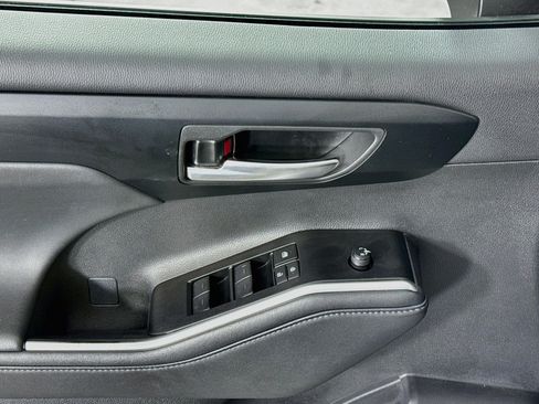 Certified 2025 Toyota Highlander XSE AWD/4WD image 17