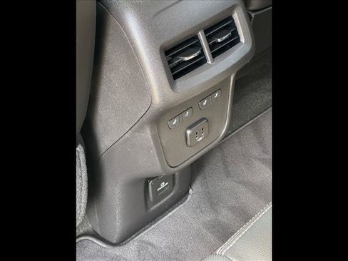 Used 2024 GMC Terrain Denali AWD/4WD image 11