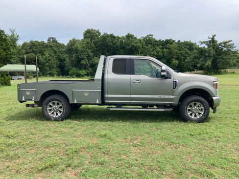 Used 2019 Ford F250 XLT w/ XLT Premium Package AWD/4WD image 8