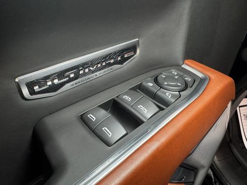 Used 2023 GMC Sierra 1500 Denali Ultimate AWD/4WD image 25