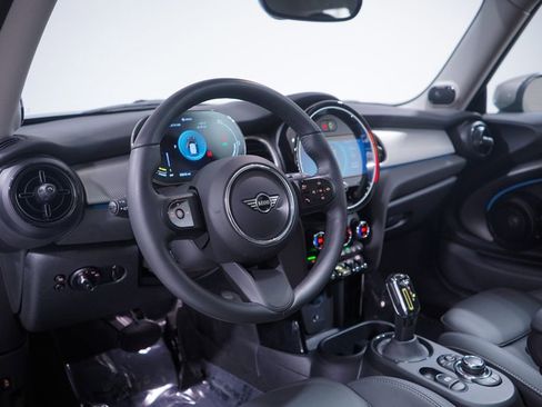 Used 2024 MINI Cooper SE image 6