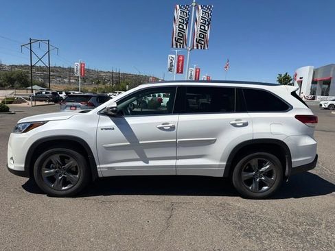 Used 2017 Toyota Highlander Limited Platinum AWD/4WD image 6