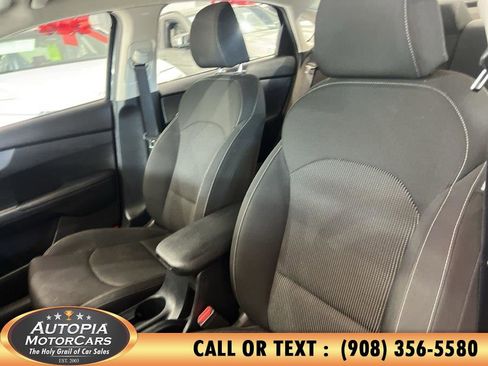 Used 2021 Kia Forte LXS FWD image 10