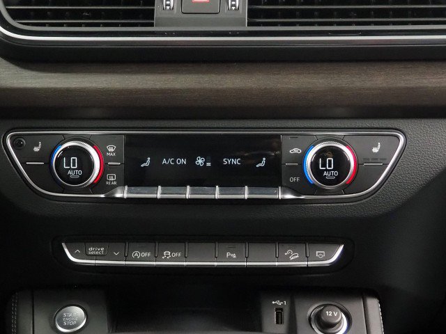 Used 2023 Audi Q5 2.0T Premium Plus w/ S Line w/ Premium Plus Package AWD/4WD image 24