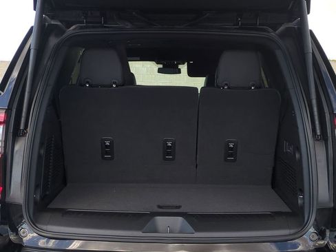 Used 2026 GMC Yukon Elevation RWD image 31