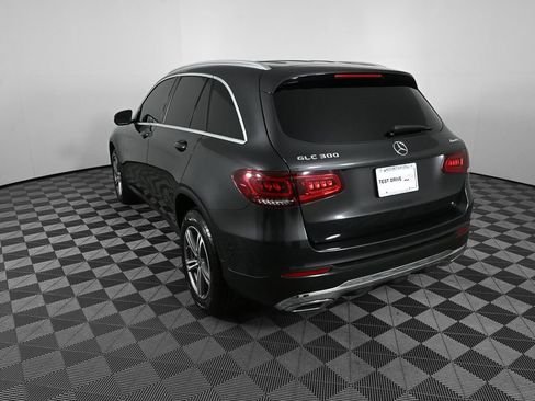 Used 2020 Mercedes-Benz GLC 300 4MATIC image 4