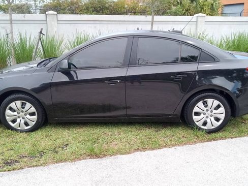 Used 2016 Chevrolet Cruze LS FWD image 9