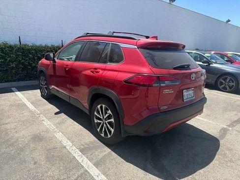 Used 2023 Toyota Corolla Cross XLE w/ Convenience Package AWD/4WD image 5