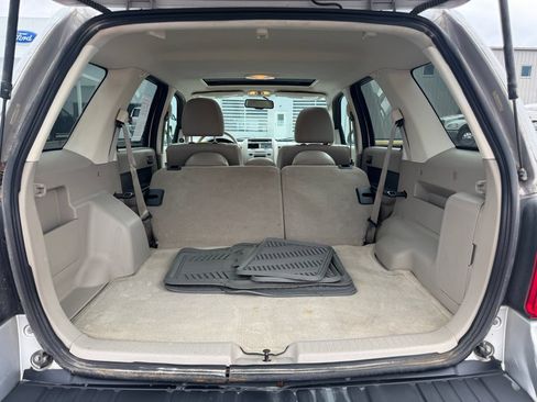 Used 2009 Ford Escape XLT AWD/4WD image 10