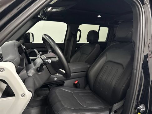 Used 2022 Land Rover Defender 110 X-Dynamic SE AWD/4WD image 28