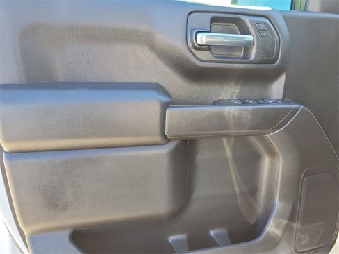 Used 2020 Chevrolet Silverado 1500 Custom w/ Custom Value Package image 15