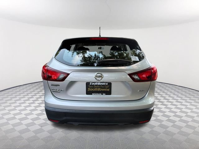 Used 2019 Nissan Rogue Sport S w/ Appearance Package AWD/4WD image 4