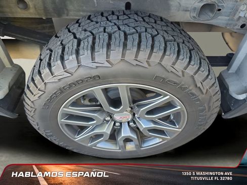 Used 2022 GMC Sierra 1500 AT4 w/ AT4 Premium Package image 9