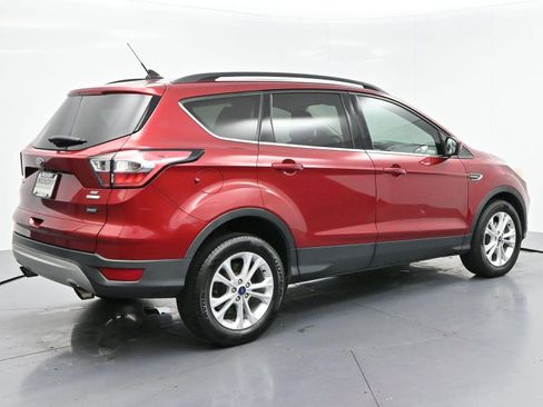 Used 2018 Ford Escape SE w/ SE Sync 3 Package FWD image 7